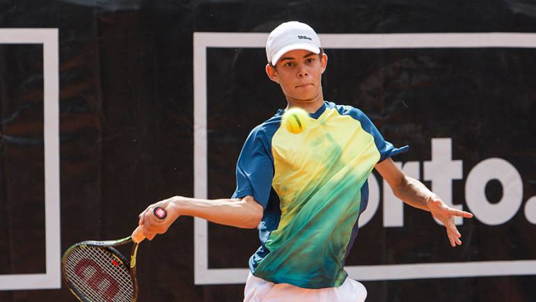 Afonso Viana triunfa no Porto Open Junior