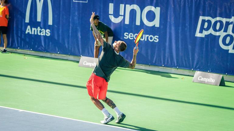 Tarde cinzenta para os portugueses no Porto Open