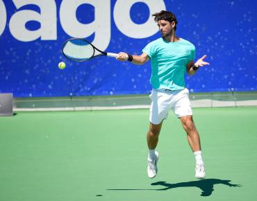 Gastão Elias nas meias-finais de singulares do Eupago Porto Open e dupla portuguesa na final